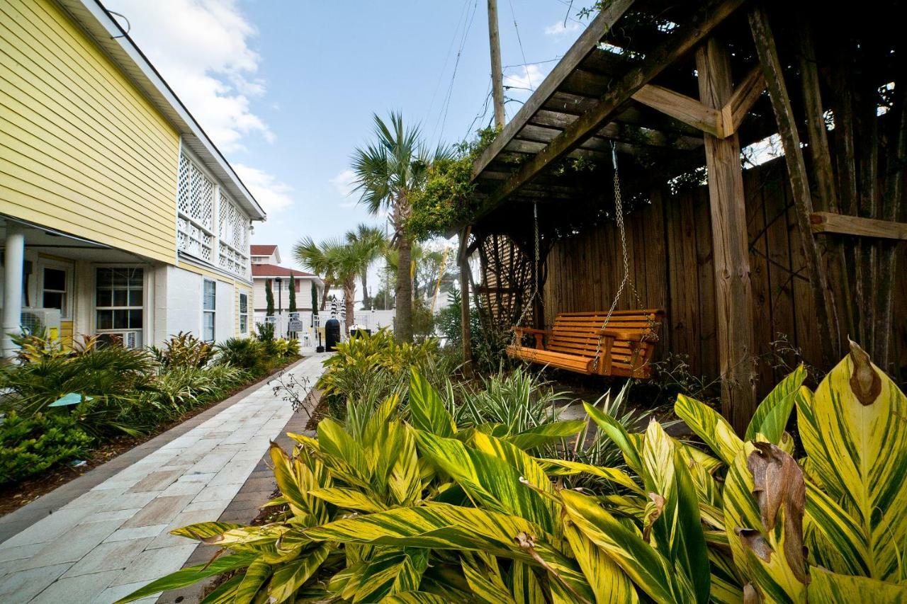 Georgianne Inn & Suites Check In 212 Butler Ave Tybee Island Exterior photo