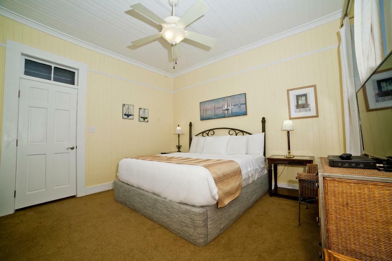 Georgianne Inn & Suites Check In 212 Butler Ave Tybee Island Exterior photo